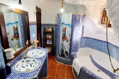 Baño Cueva Cascamorras 3