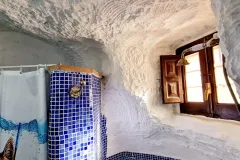 Baño Cueva Cascamorras 2