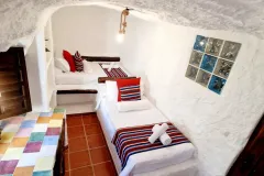 Dormitorio 1 Cueva Cascamorras 2