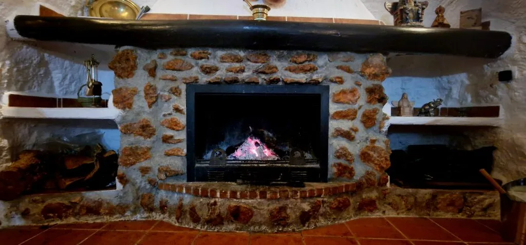 Chimenea Cueva Cascamorras Chimenea Cueva Cascamorras